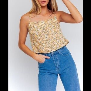 Le Lis Lavender Floral Open Back Crop Camisole Size Medium